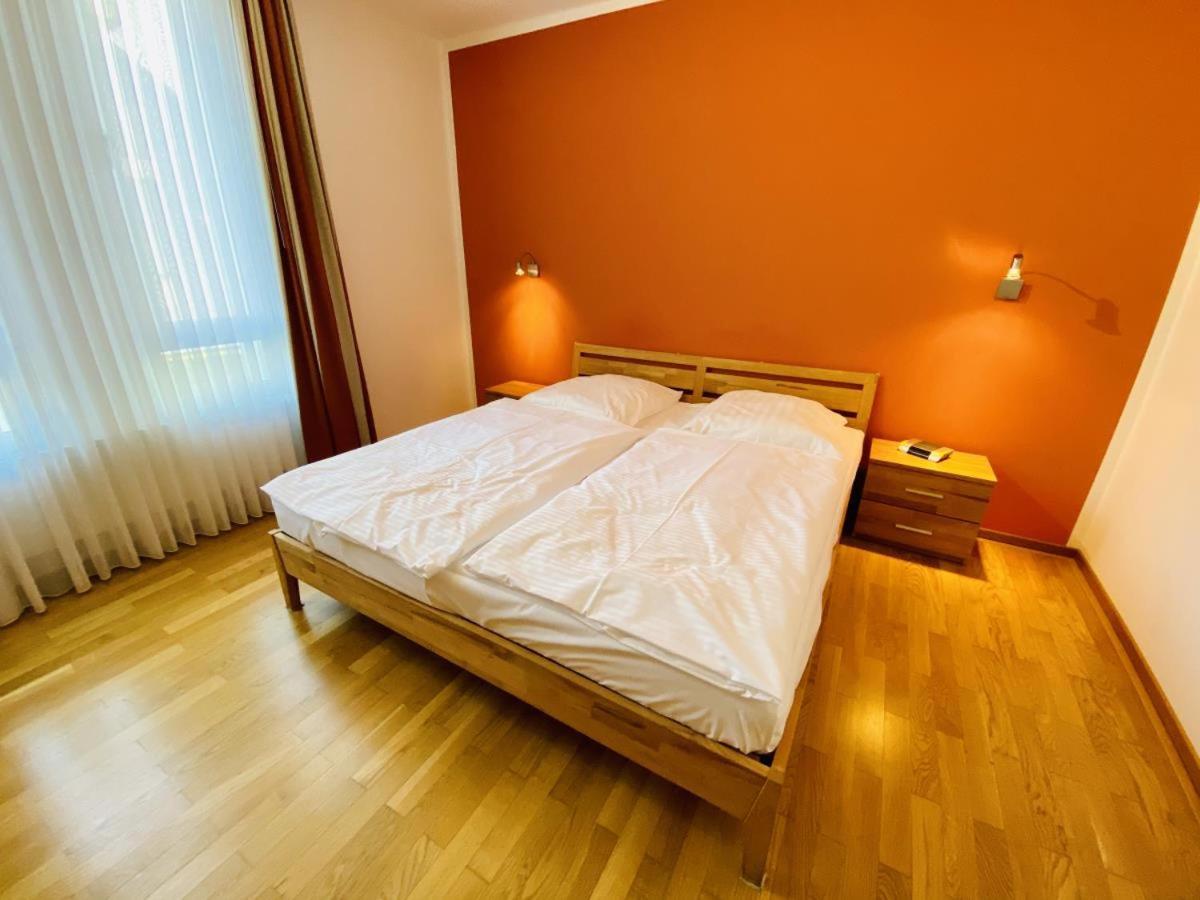 Residenz/Parkblick Lägenhet Rostock Exteriör bild